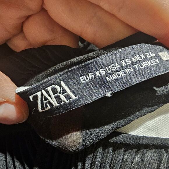 Zara Ruffled Black L Pleated Top Croquette Girly Whimsical Y2K Office Ruffled - Picture 4 of 10